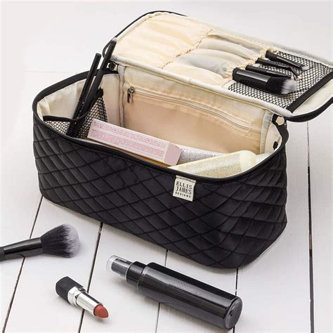 best cosmetic bag for purse.